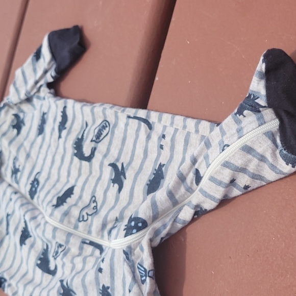 Gerber newborn striped dinosaur onesie - Picture 5 of 6